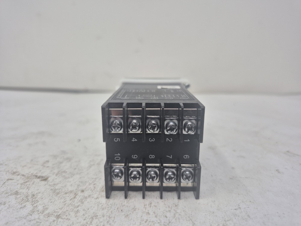 Yudian AI-208 Temperature Controller