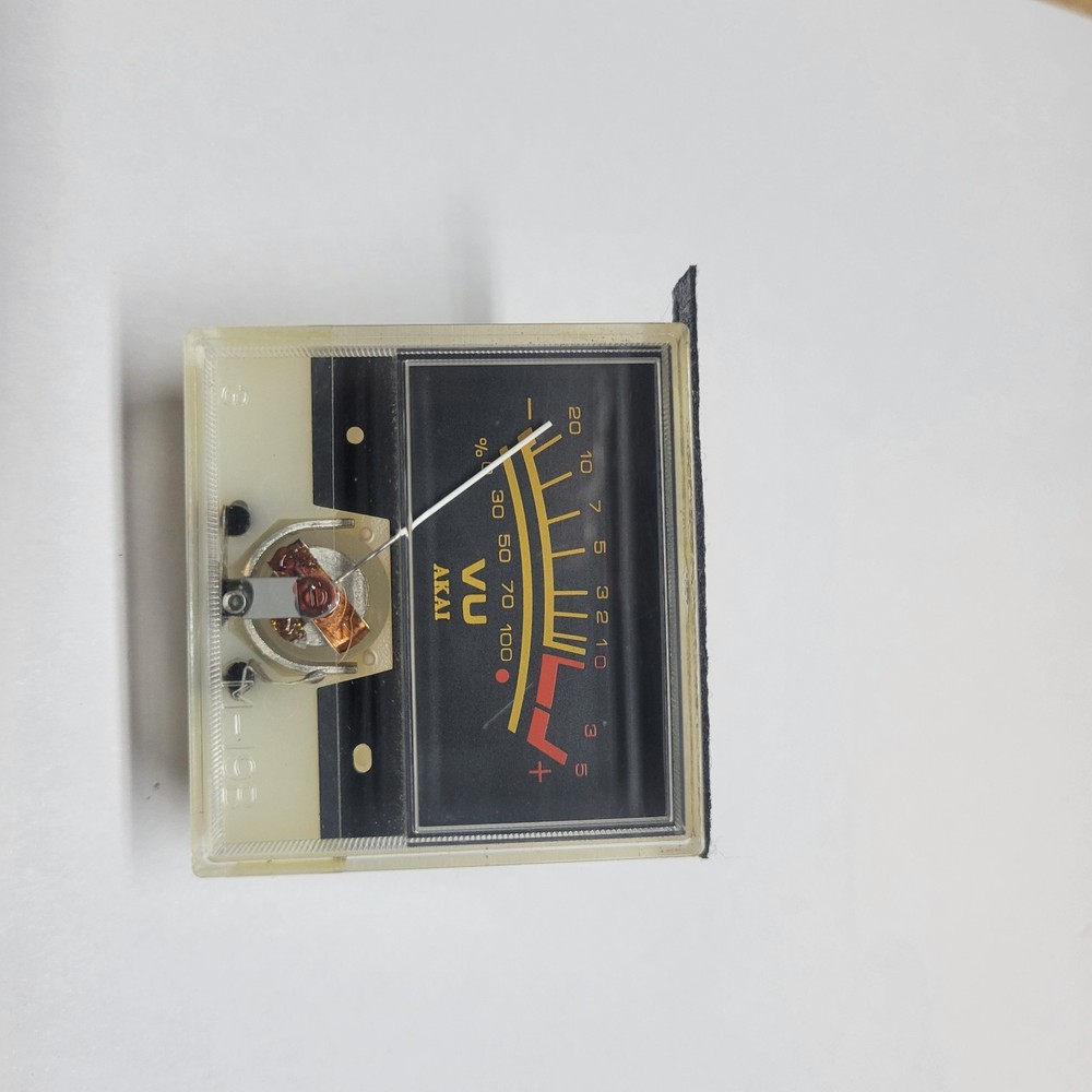 AKAI 4000DS MKll VU Meter