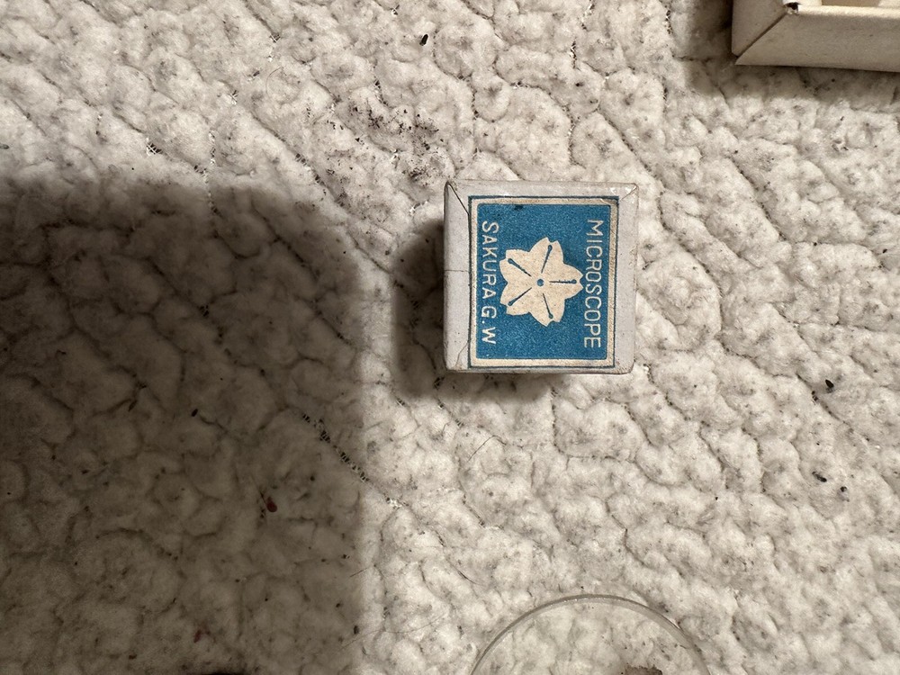 Vintage Sans & streiffe Microscope Kit