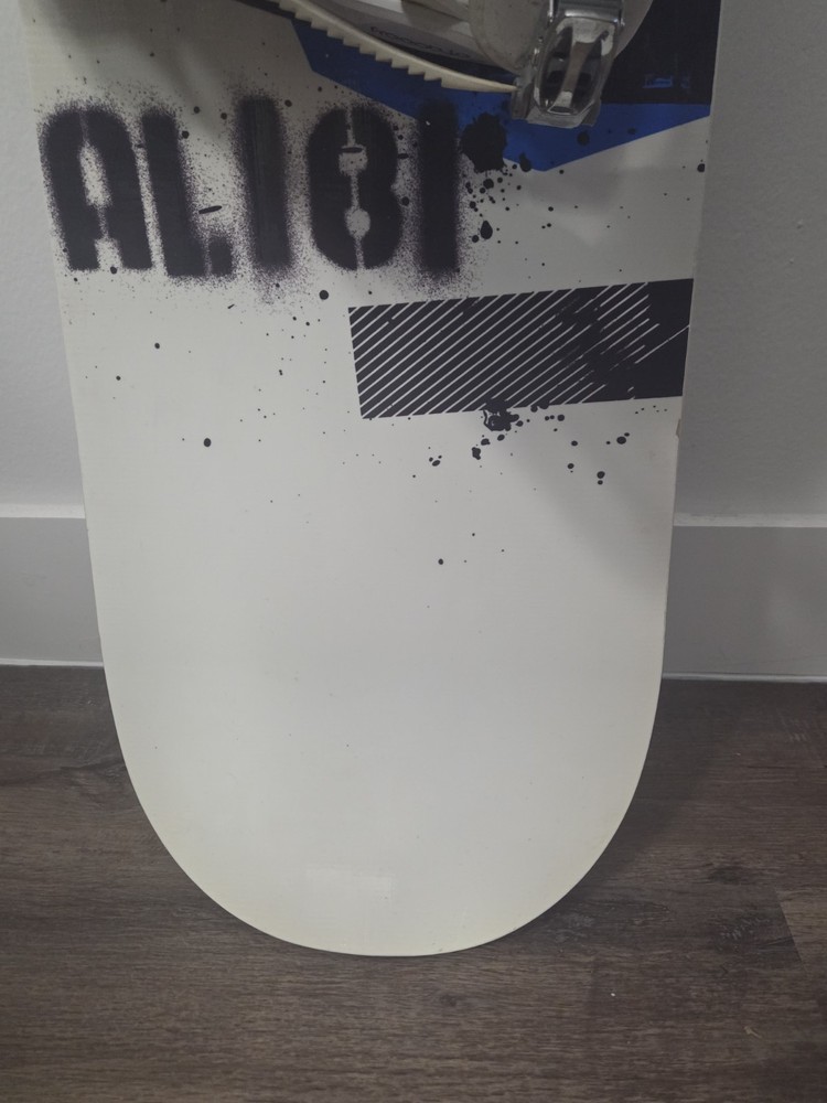 ALIBI Snowboard With Boots And Straps Connected (PLEASE READ DESCRIPTION)