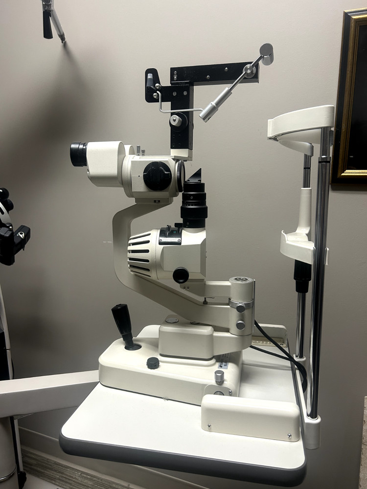 Reliance Optometry Stand and TopCon Slit Lamp Bundle