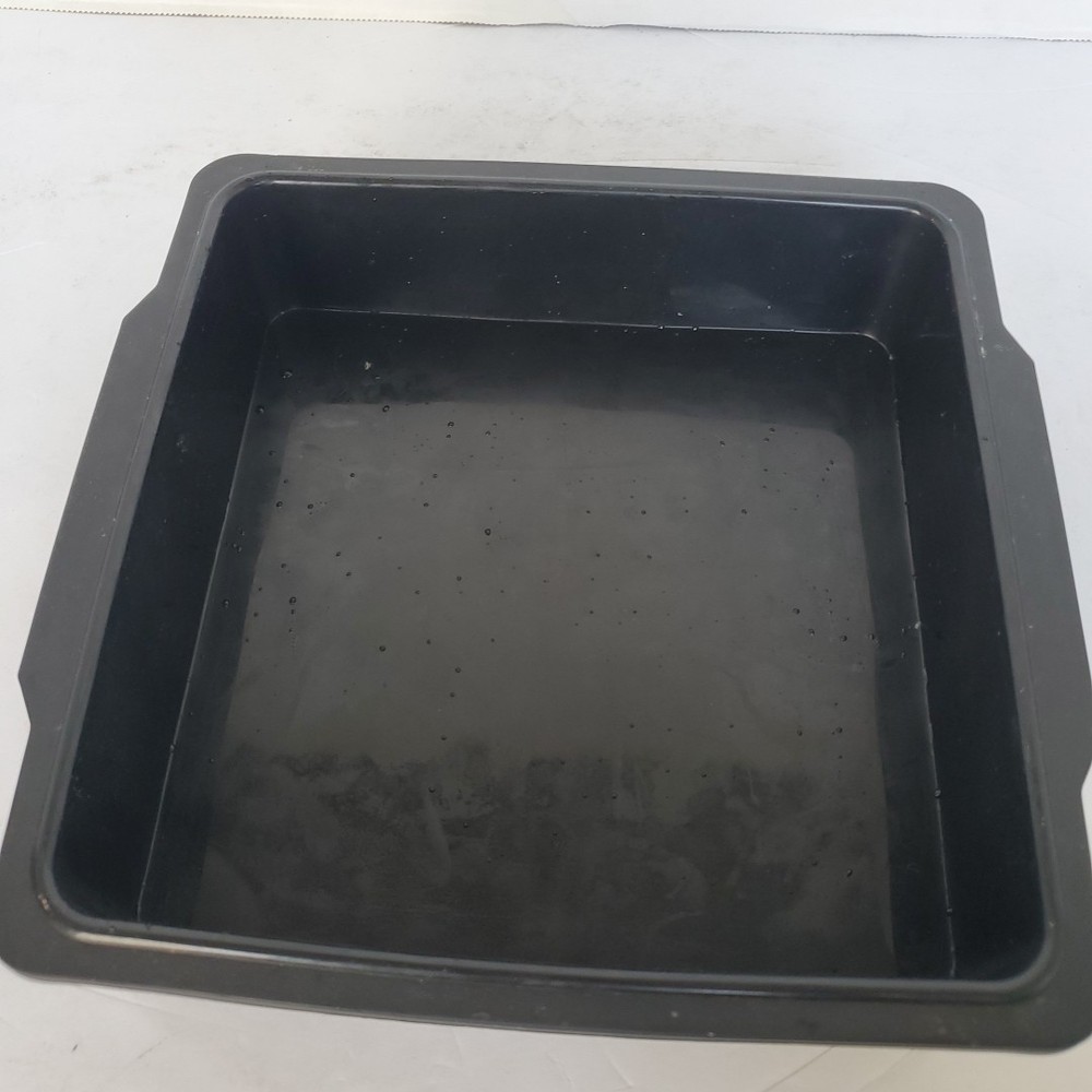 Nuwave Silicone Baking Bake Ware Pan 8x8 With Divider Insert & 9" Baking Pan