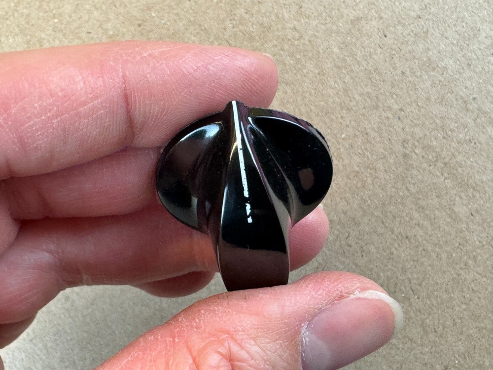 2 New 1.125" Daka-Ware Streamlined Black Pointer Knobs Ampeg Jet II (LIGHT WEAR)