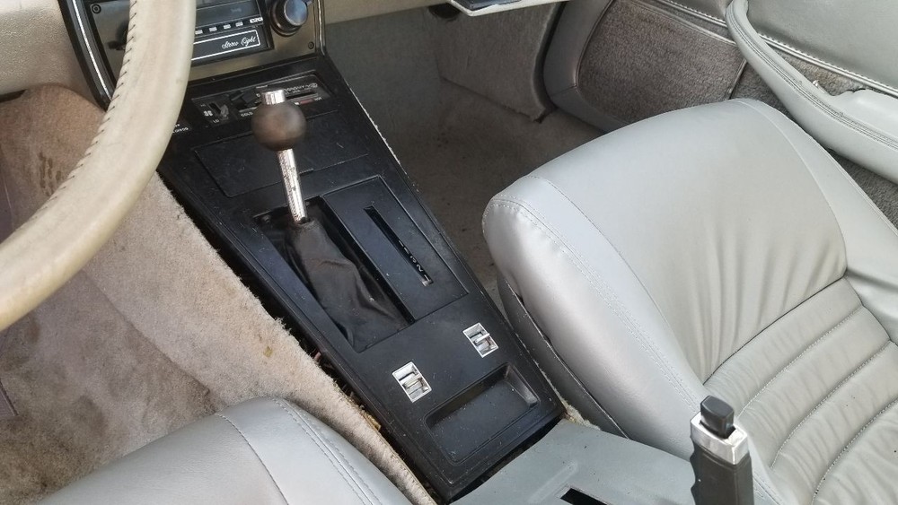 81 CHEVY CORVETTE C3 AT CENTER CONSOLE SHIFT BEZEL CONTROL PANEL BLACK