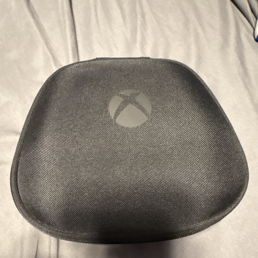 Xbox Controller Bundle with Carrying Case, Thumbstick & D-pad Attachments