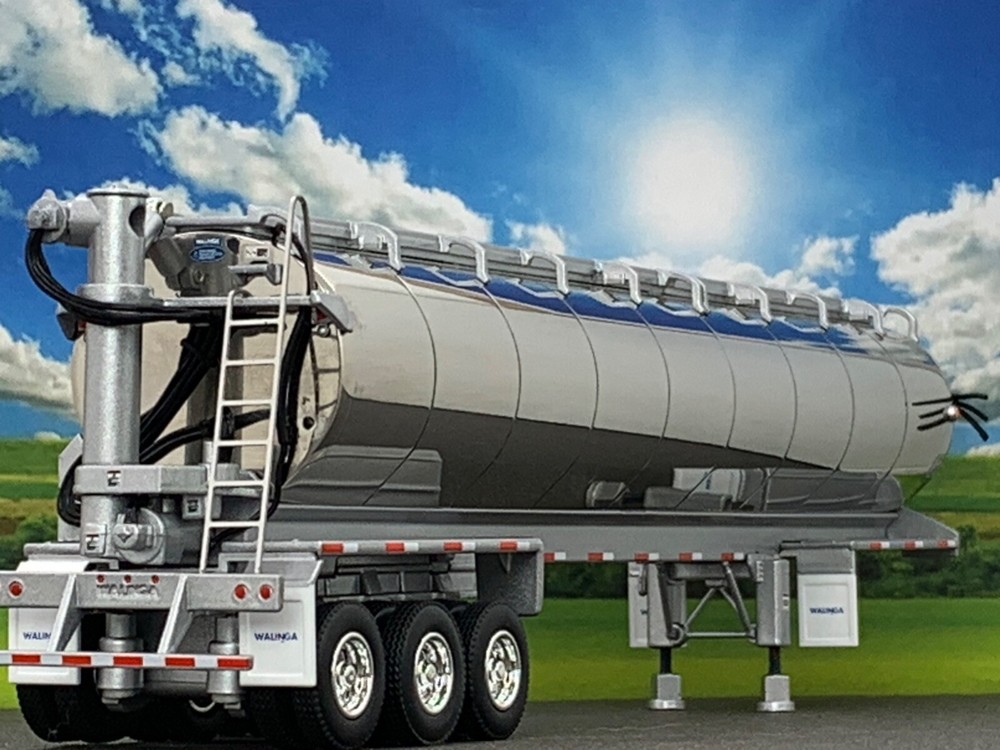 1/64 DCP WALINGA TRI AXLE BULK FEED TANKER