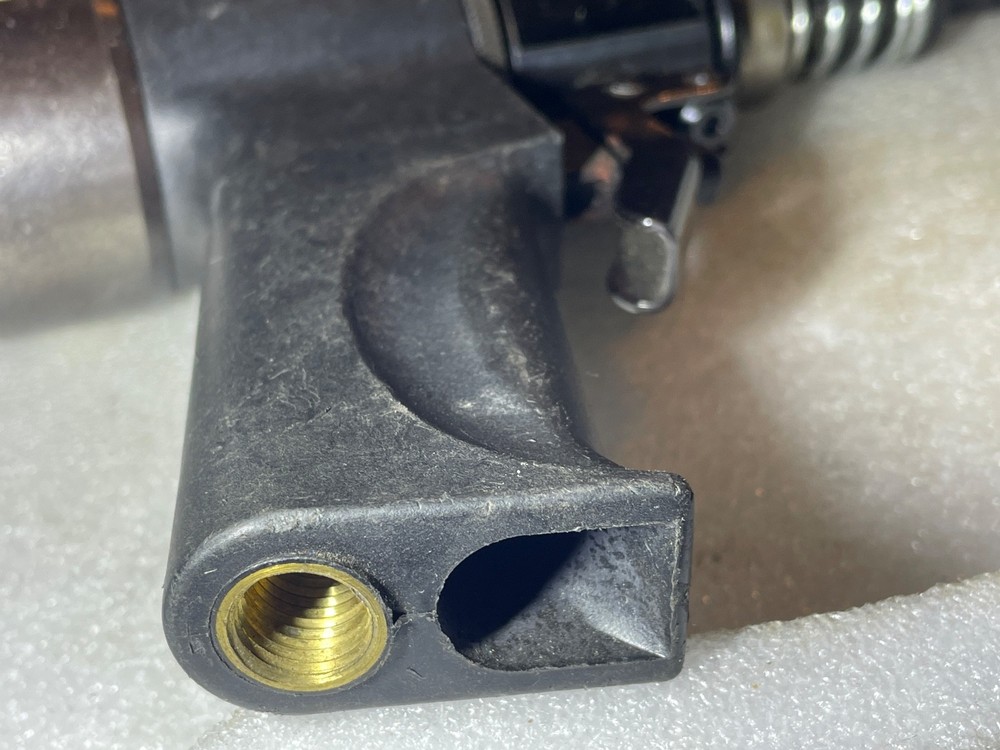 Aircraft Tools FSI PT-100 -CM Pneumatic Hydraulic Riveter