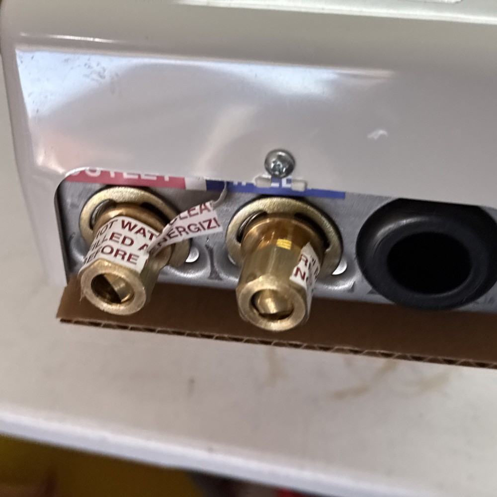 Eemax Am008277t 277Vac, Commercial Electric Tankless Water Heater, Undersink