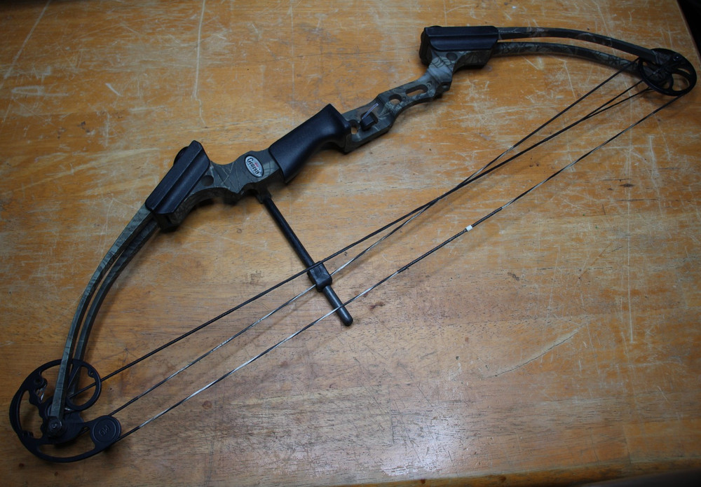 Genesis Mini Compound Bow Arrows Used