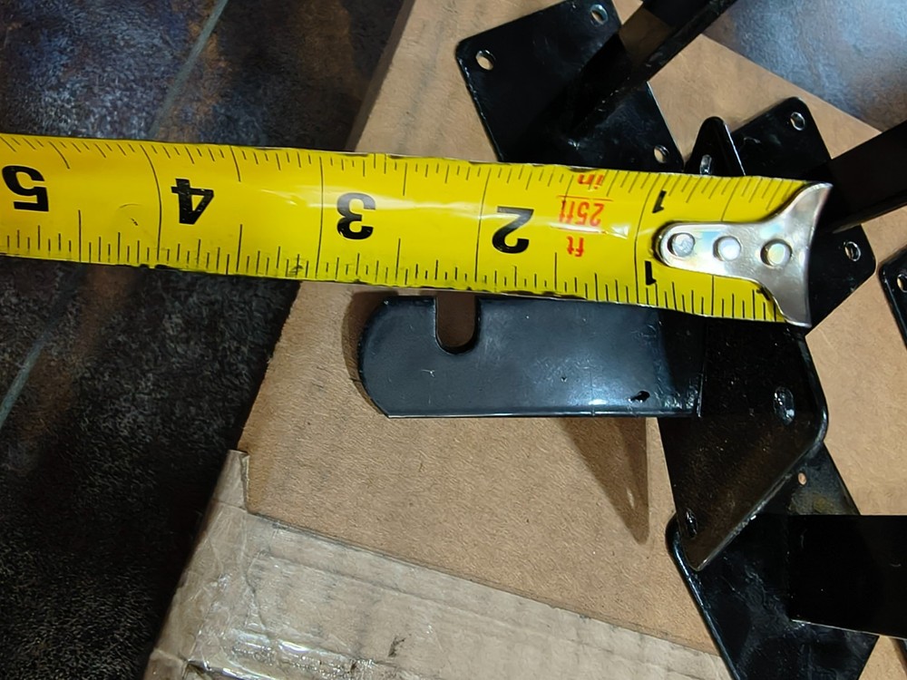 Black Gridwall Wall Mount Brackes (30)