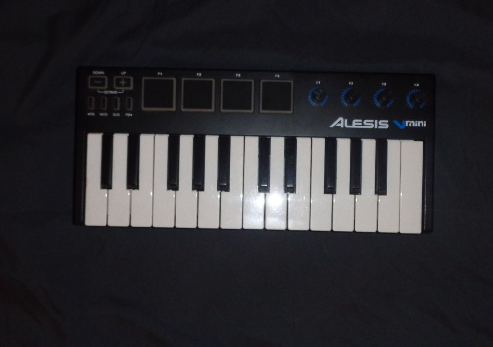 Alesis Vmini