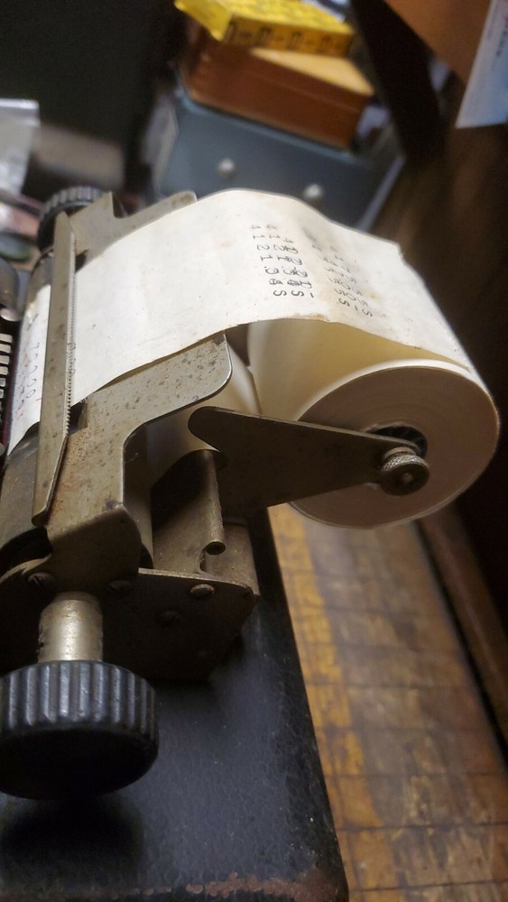 Antique Victor Adding Machine With Subtraction And Repeat.