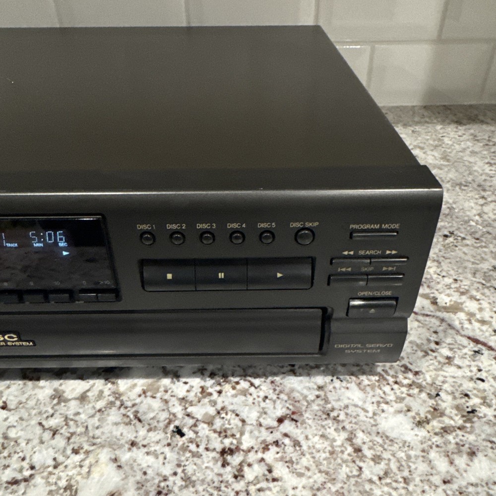 Technics SL-PD687 5 Disc Carousel CD Changer-No Remote-1995-Tested/Working