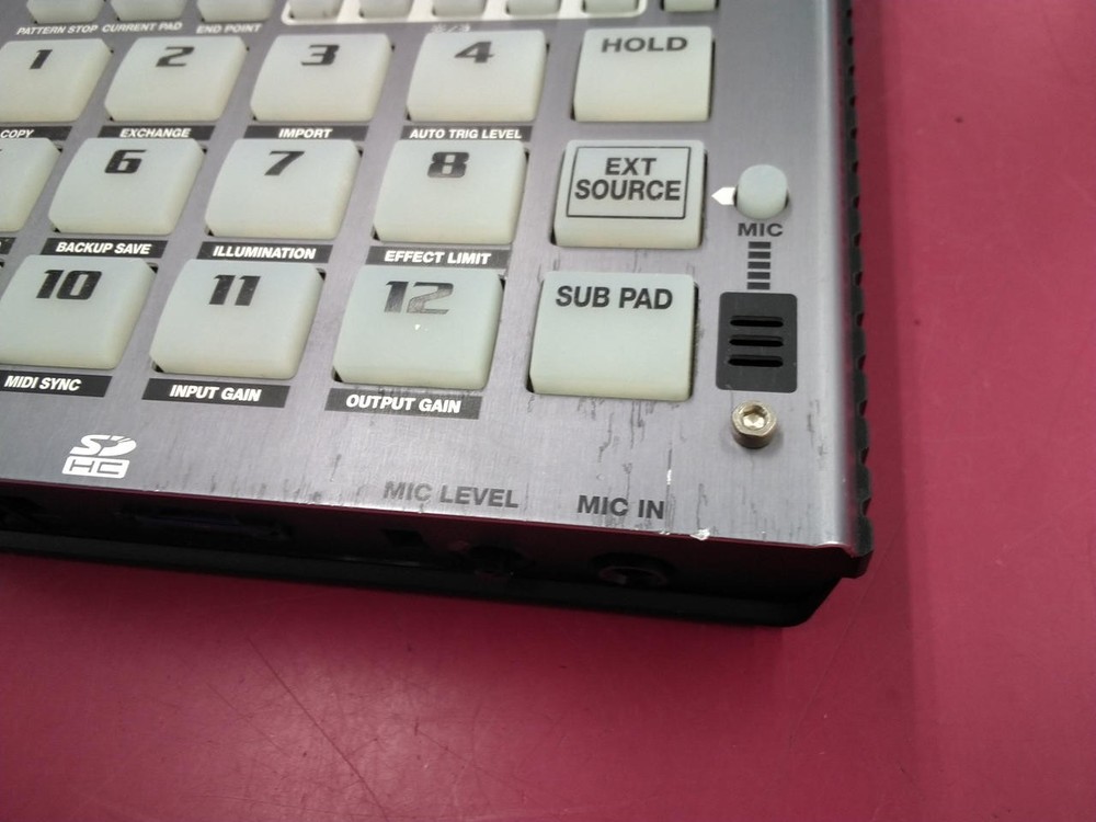 Roland SP-404SX Linear Wave Sampler 12 Polyphony 44.1kHz 29 Effects Silver