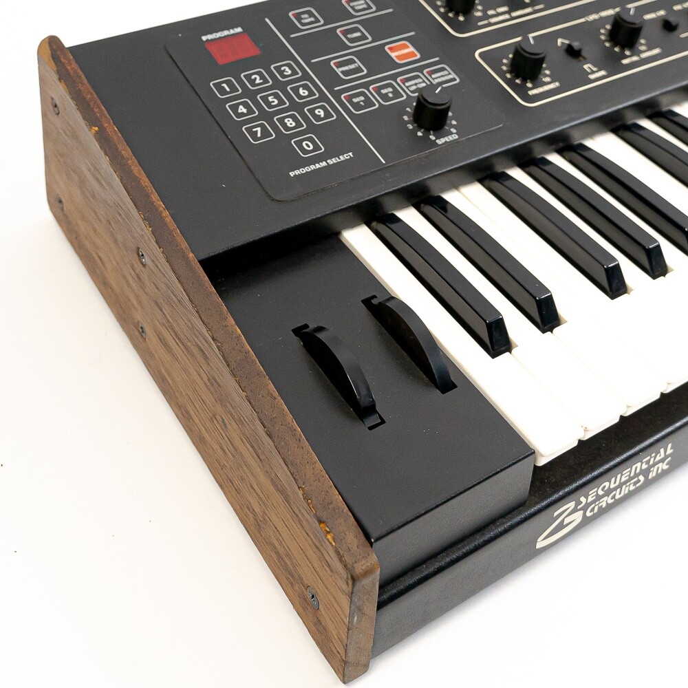 Sequential Circuits Prophet 600 61-Key Keyboard / Synthesizer - Vintage