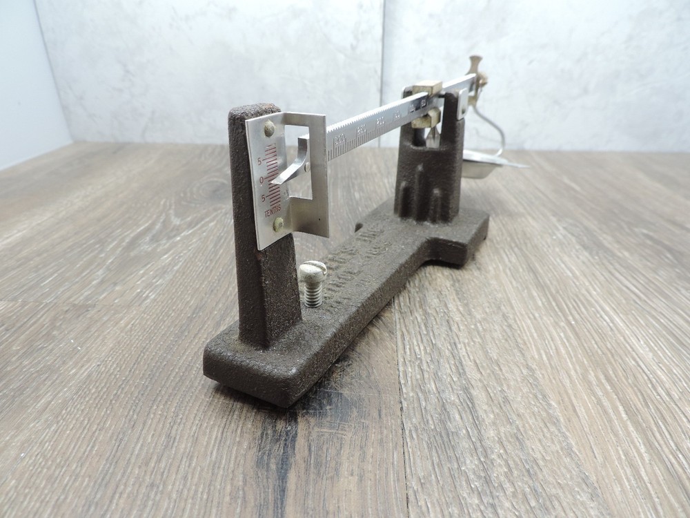 Vintage Herter's Cast Iron Reloading Scale