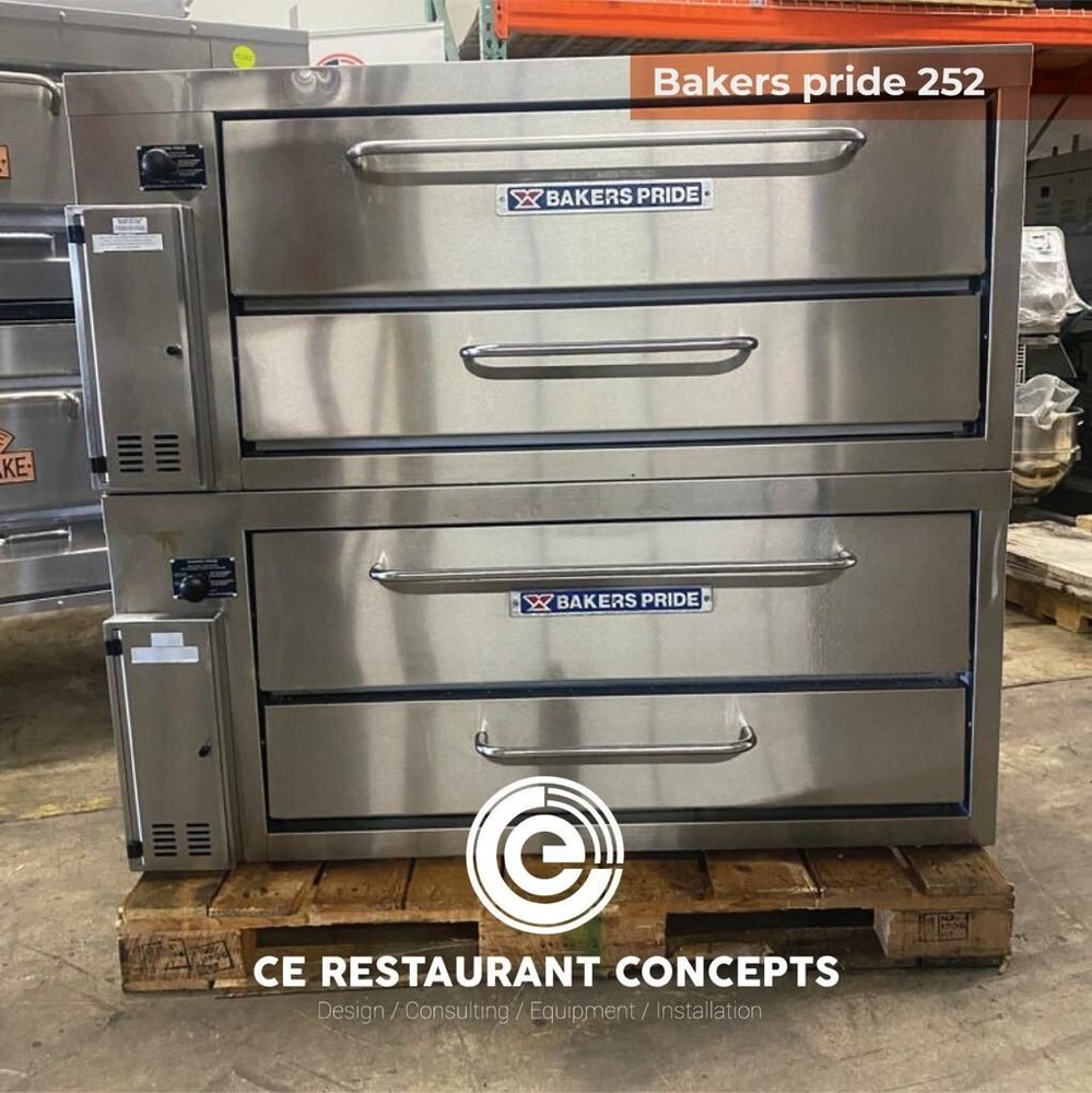 Pre-Owned Bakers Pride 351 Double-Deck Pizza Oven