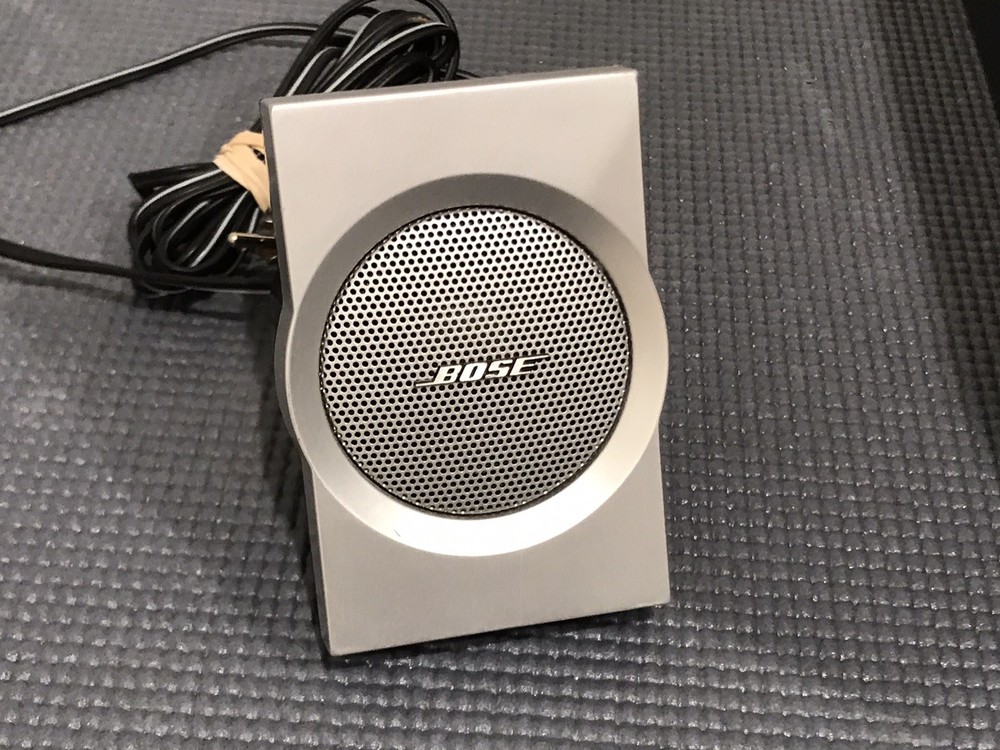 Bose Companion 3 Multimedia Speaker System w/ Subwoofer + Controller + Cables