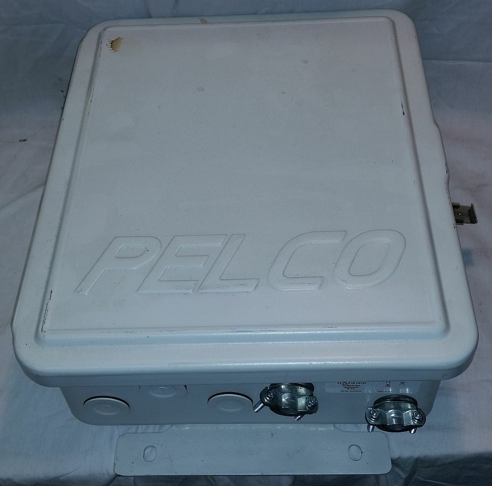 Pelco WCS4-20 Master Camera Power Supply w/ Case + Axis 241S Video Server Used