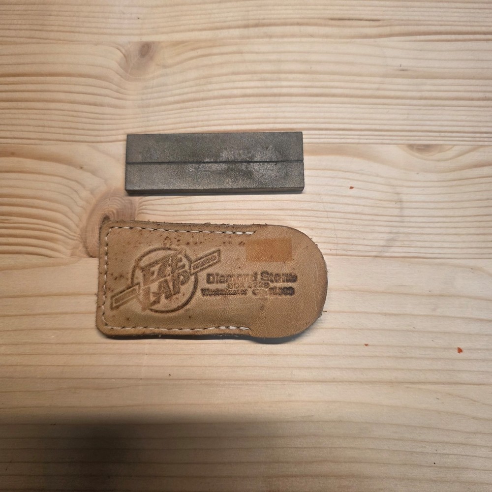 Vintage EZE-LAP Diamond Sharpener Stone Westminster CA Leather [010]