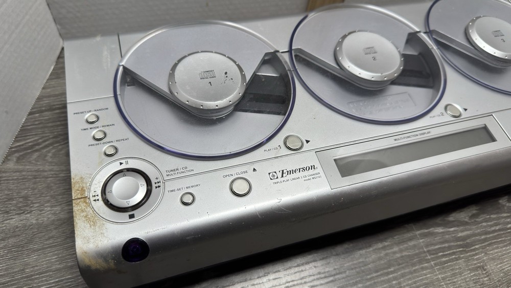 Emerson MS3103 Triple-Play Linear 3CD Changer With Malfunctions READ DESCRIPTION