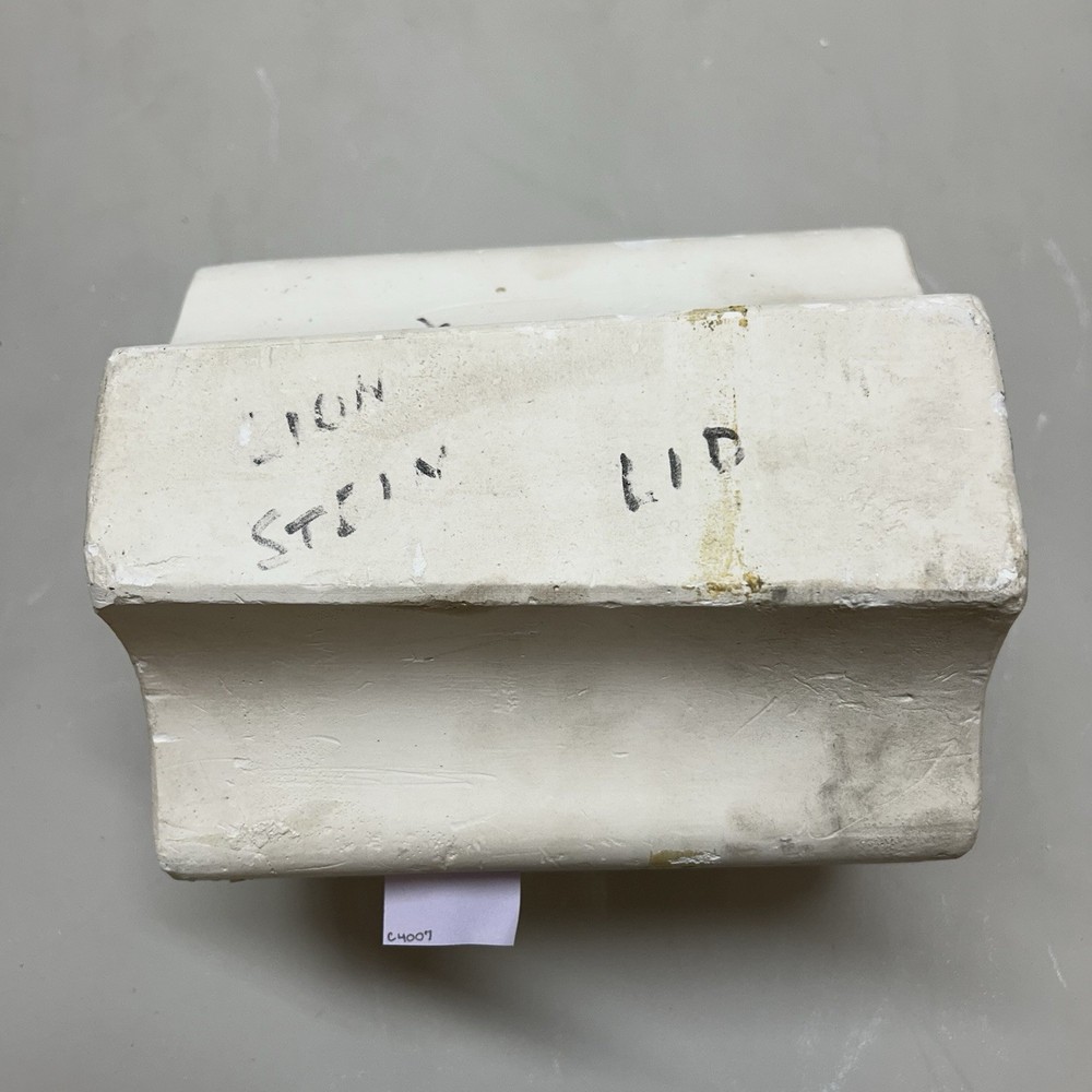 Ceramic Slip Casting Mold Lion Stein Lid H1655