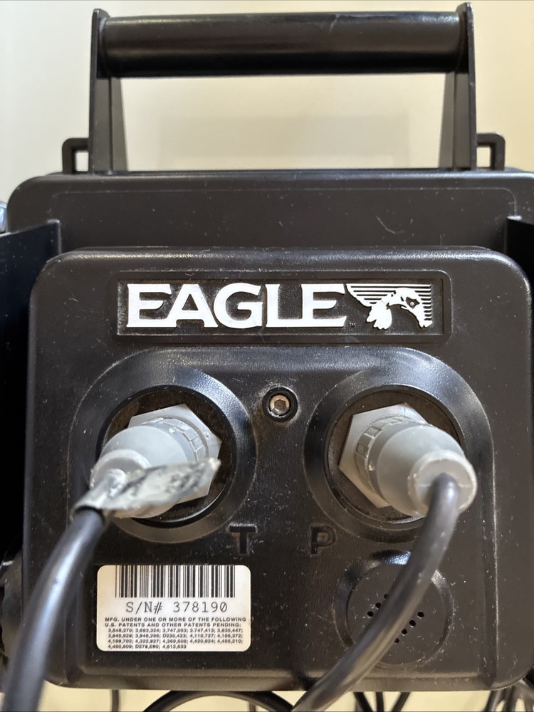 Eagle Fish ID II 2 Fish Finder Depth Finder Head Unit + Case & Cords UNTESTED