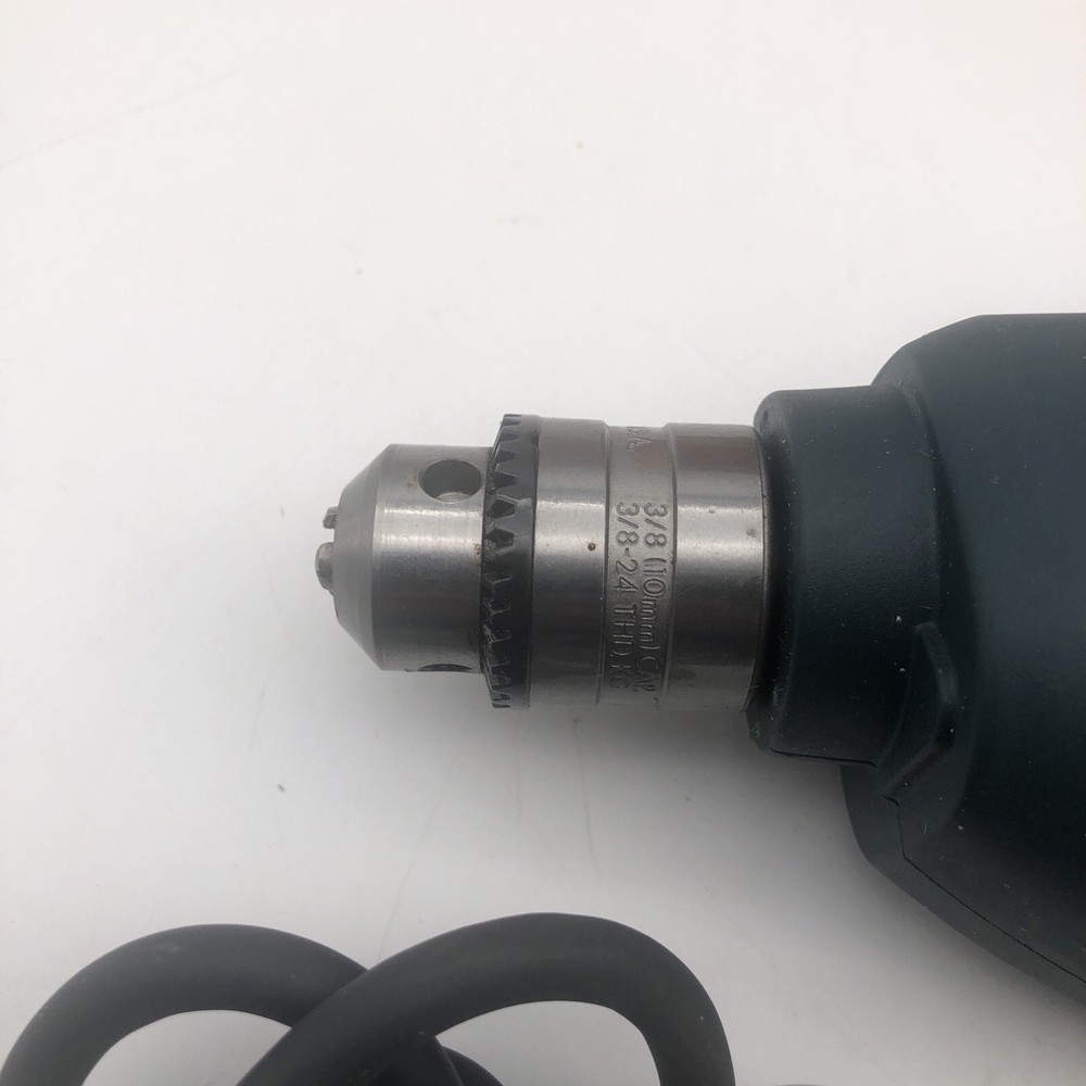 Black & Decker 3/8" Variable Speed Drill 4-amp DR200 with 13 High Drill Bits NOS