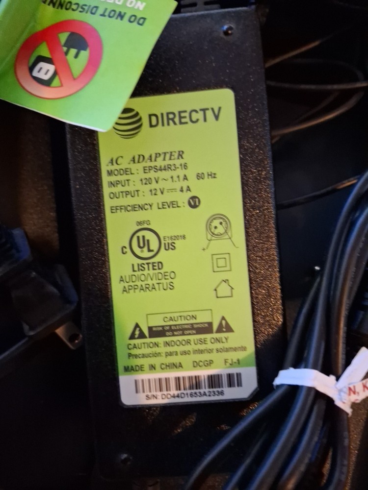 DIRECTV BUNDLE WIRELESS VIDEO BRIDGE & RECEIVER WVB2R0-34 / SEE DESCRIPTION ***