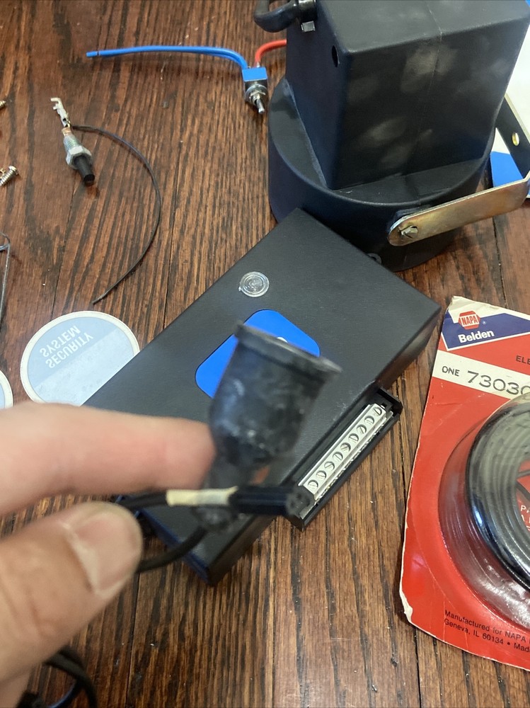 Pioneer PAS-200 Remote Controlled Alarm System UNTESTED READ DESCRIPTION