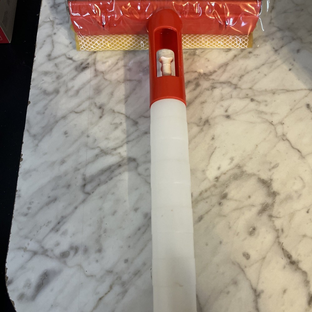 Stonebridge Squeegee with Sprayer 8in Rubber Blade