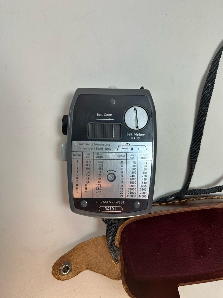 Gossen Lunasix Incident & Reflected Light Meter with Case, Great Condition