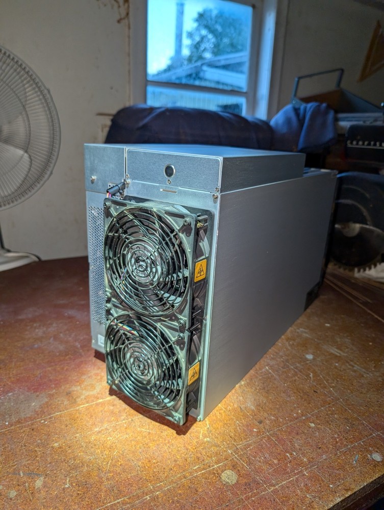 Bitmain Antminer E9 Pro 3780M