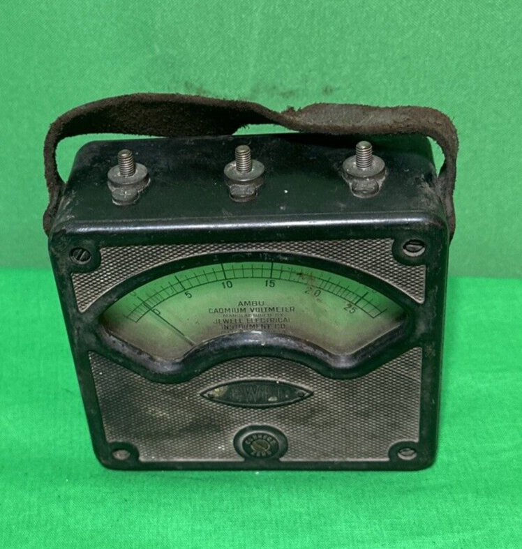 VINTAGE JEWELL ELECTRICAL INSTRUMENT AMBU CADMIUM VOLTMETER Untested