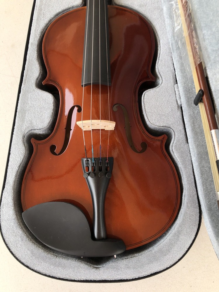 4/4 Violin (Stradivari 1699 Lady Tennant)