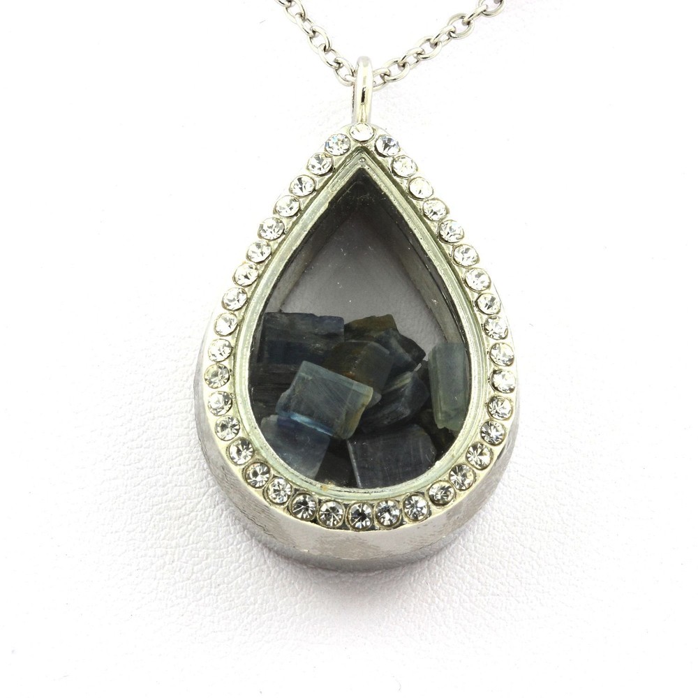 Raw Kyanite Necklace. Drop Model.