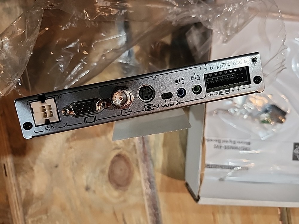 Pelco CM9700MDD-EVS Matrix Digital Decoder Endura User Manual in Box Used