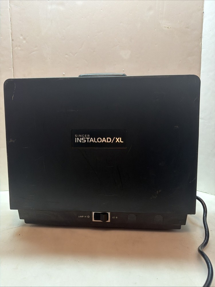 Vintage Singer Instaload/XL16MM Projector 2220 Tested.