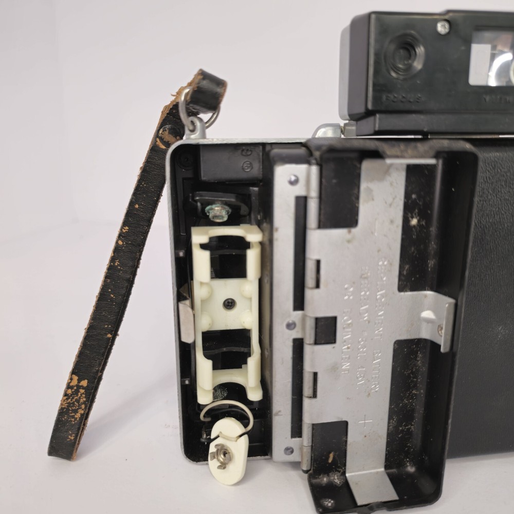 Vintage Polaroid Automatic 100 Land Camera w/ Case, info, & Cold Clip Not Tested