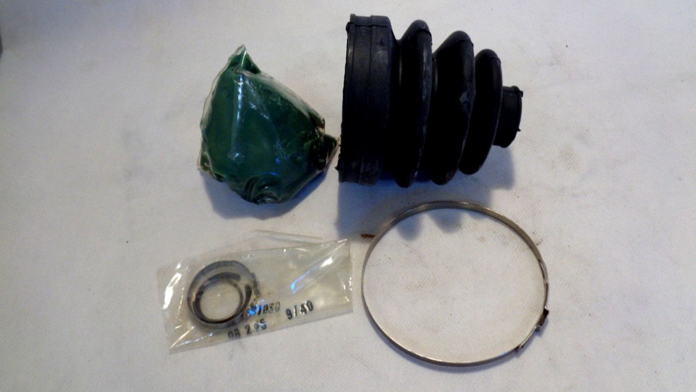 NEW IN BOX MOOG CV8415 JOINT BOOT KIT