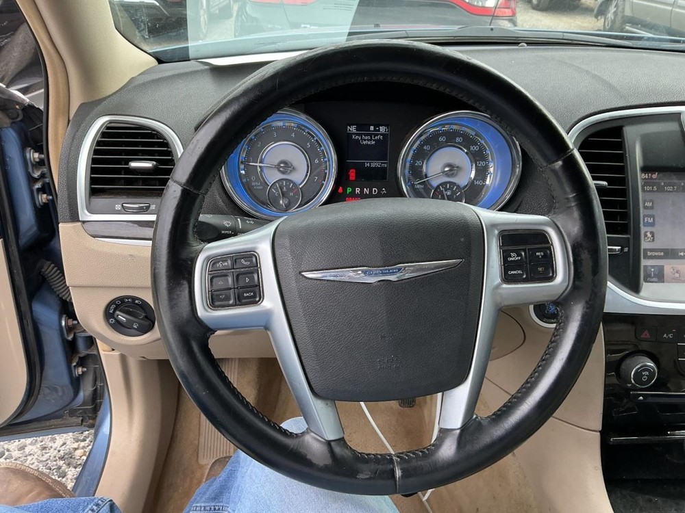 300 2011 Glove Box 4983856