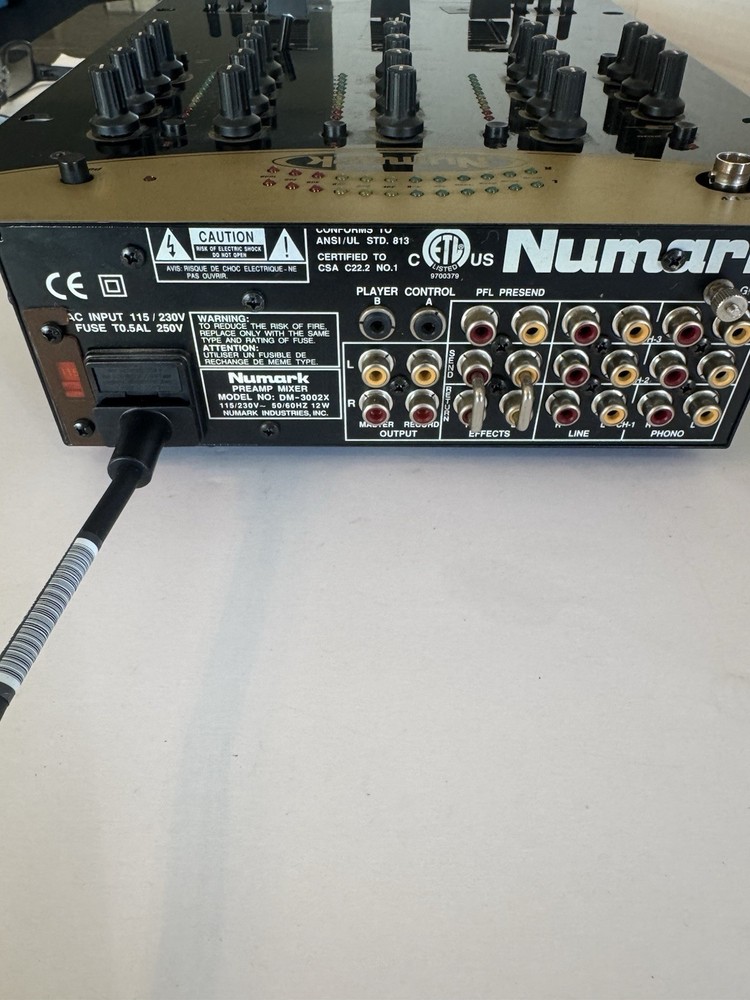 Numark DM3002X Professional DJ Mixer Working