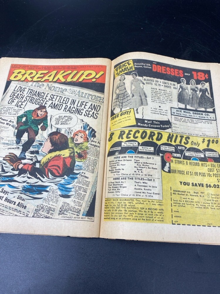 YOUNG LOVE ROMANCE COMIC (MI1065888)