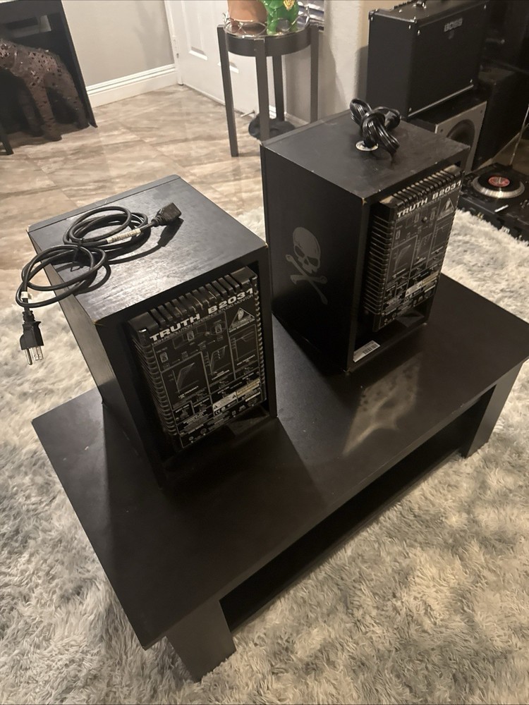 2x Behringer B2031A Truth Aktive Studiomonitore / Active Studio Speakers
