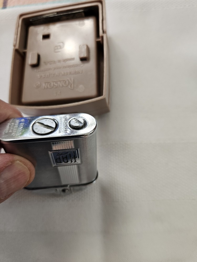 Vintage Ronson Whirlwind Lighter