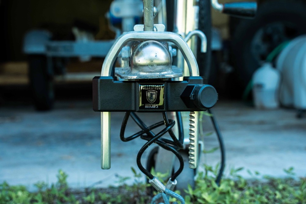 BulletProof MDCOUPLERLOCK Medium Duty Coupler Lock