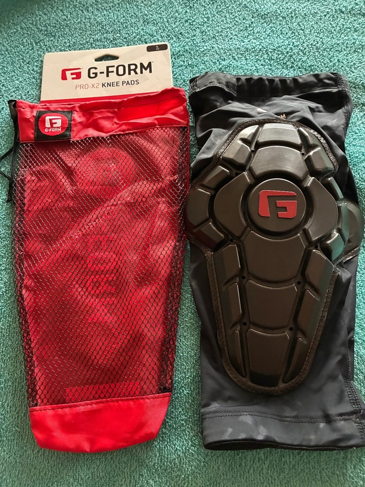 G-Form  pro-x2 knee pads
