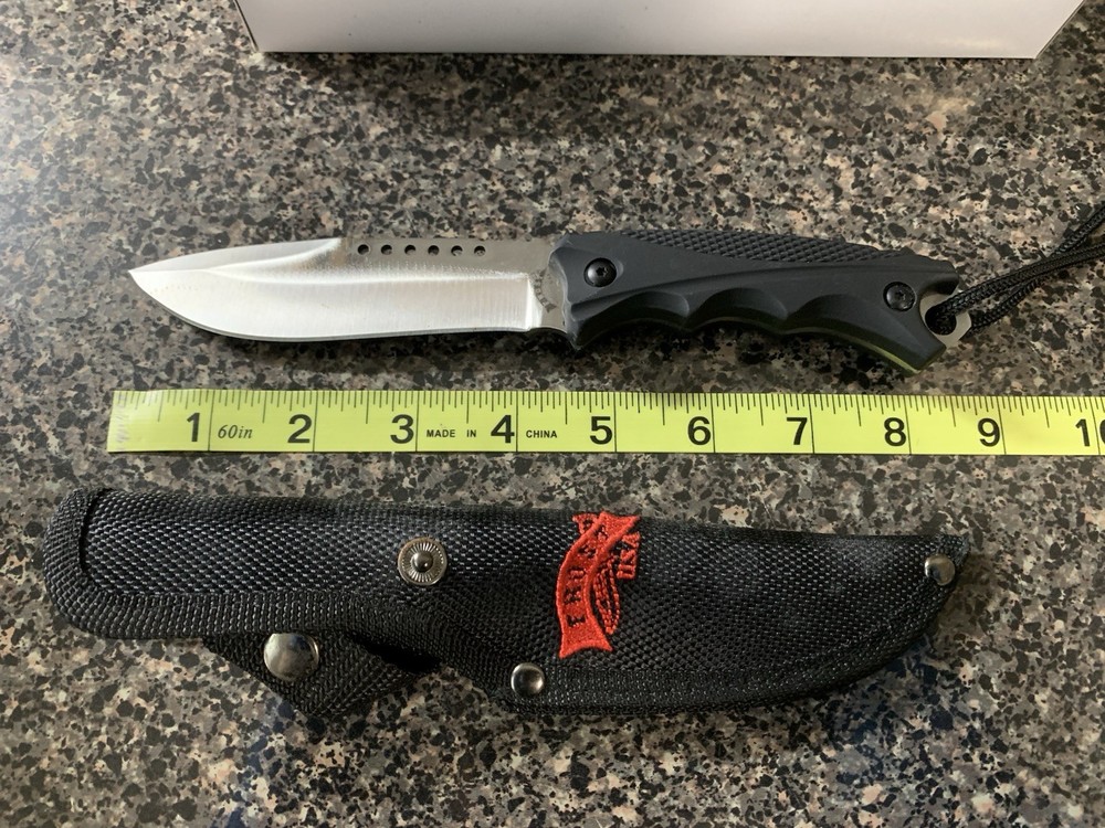 8.5 Inch Ventilated fixed blade knife With Rubber Grip