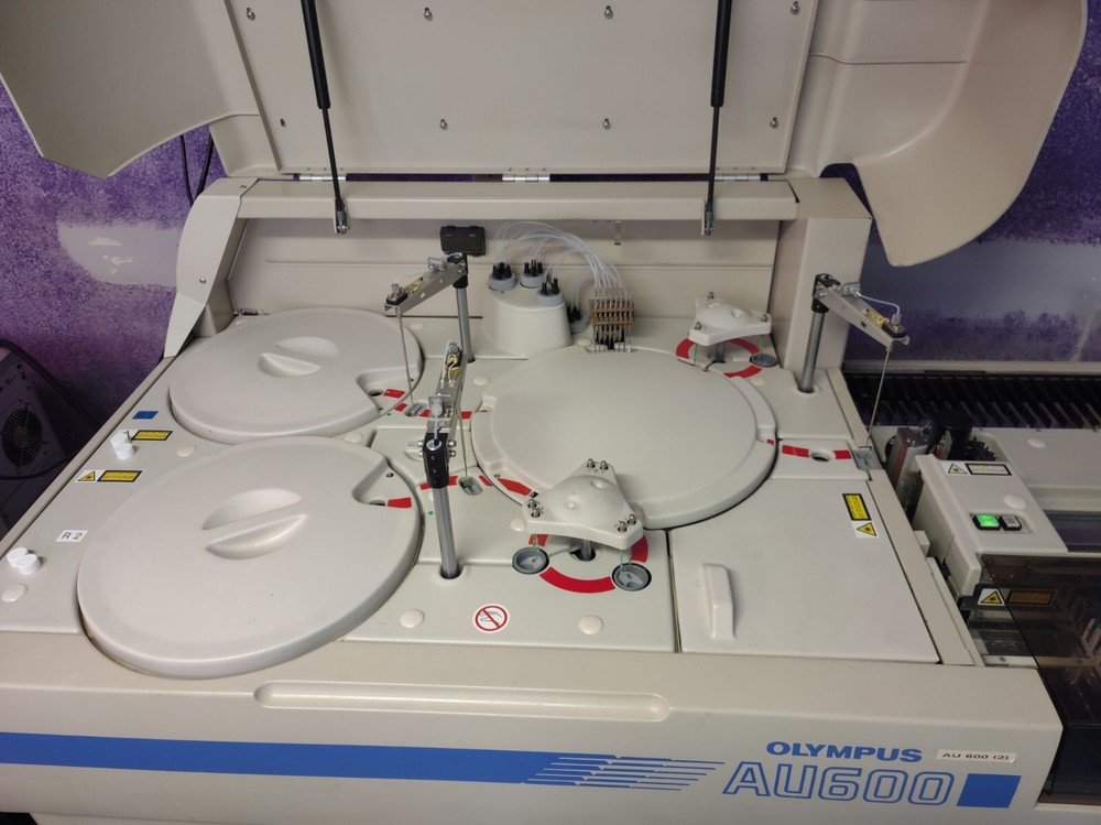 Olympus AU600 Clinical Chemistry Analyzer