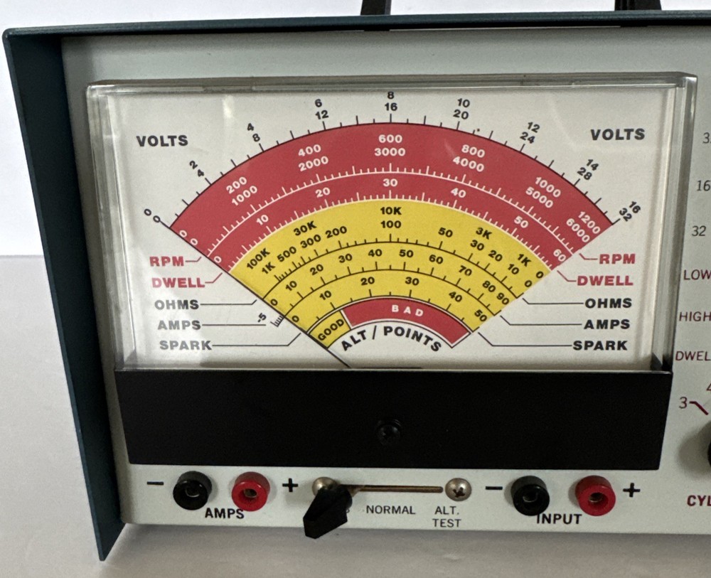 Heathkit Engine Analyzer Model CM-1050 With Cords Vintage Untested Clean